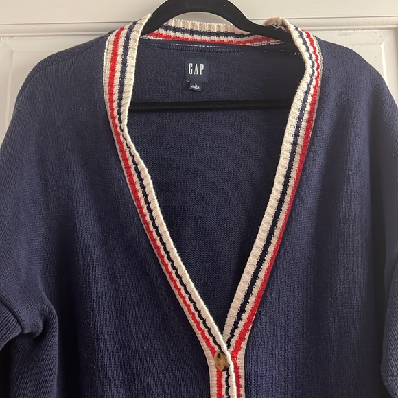 Gap Cardigan in nave blue with red and white lining, size women’s large - Picture 2 of 5